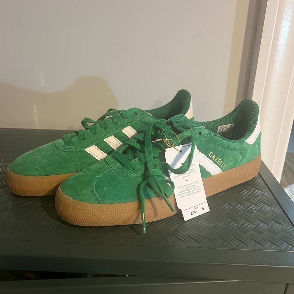 Adidas Gazelle ADV Shoes - Green/Ftwr White/Gold Metallic